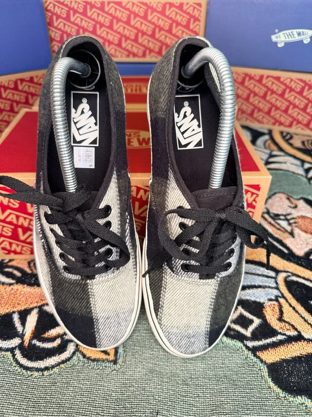 Lightly Worn Vans Black, Green & White Plaid Classic Authentic Men 8/Women 9.5